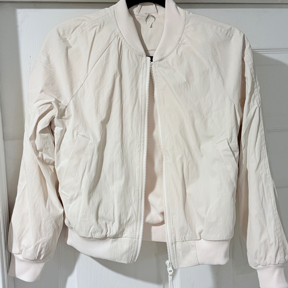 Size XS Halara Cream Activewear Jacket